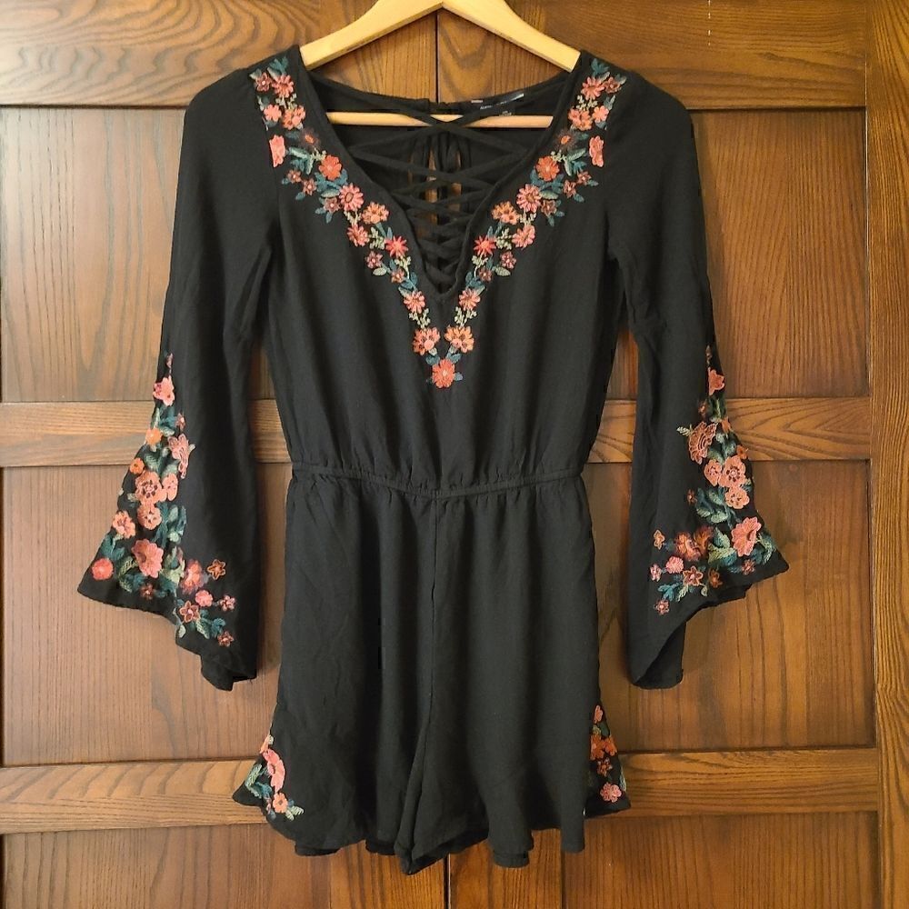 American Eagle Floral Romper XXS